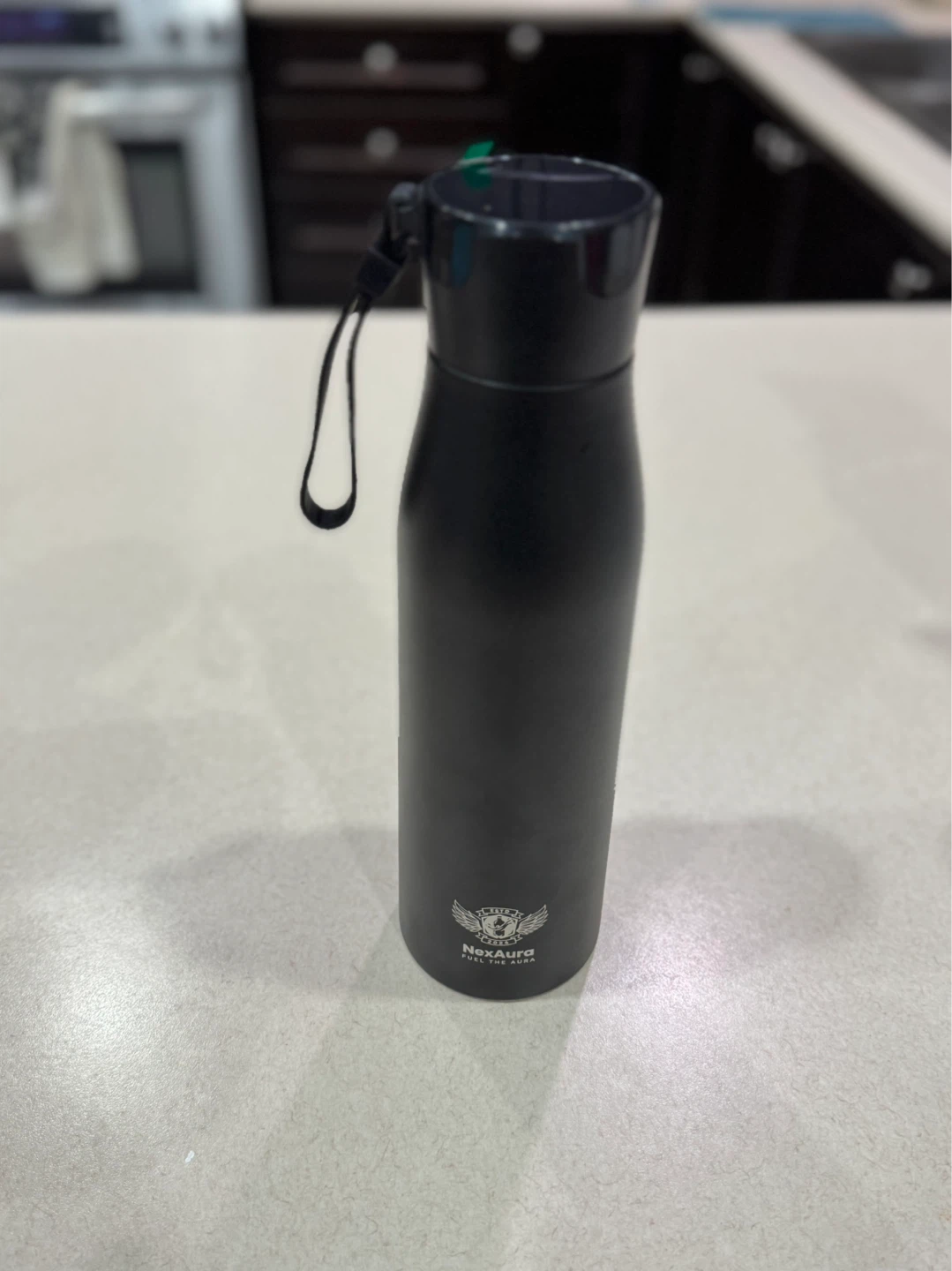 NexAura Smart Water Bottle with Temperature Display - photo 2