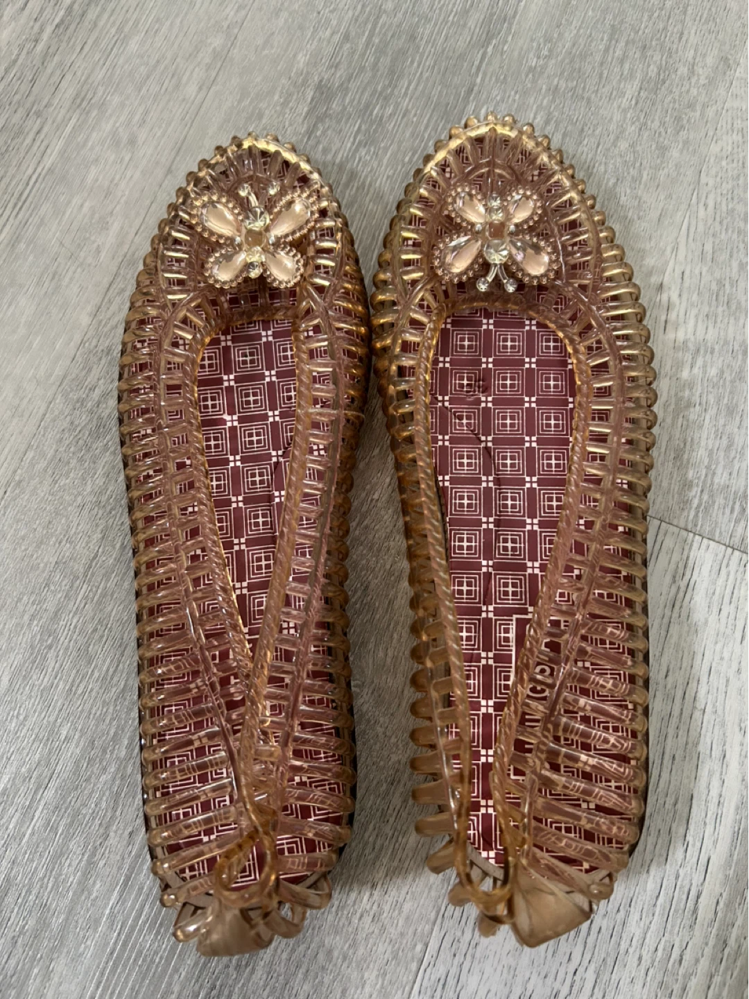 Women's Jelly Flats with Butterfly Embellishment -