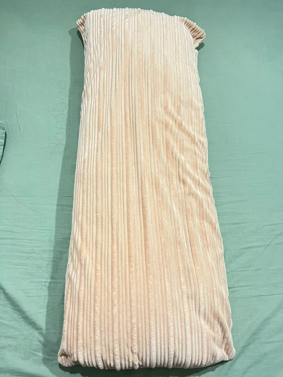 Bed pillow for queen size