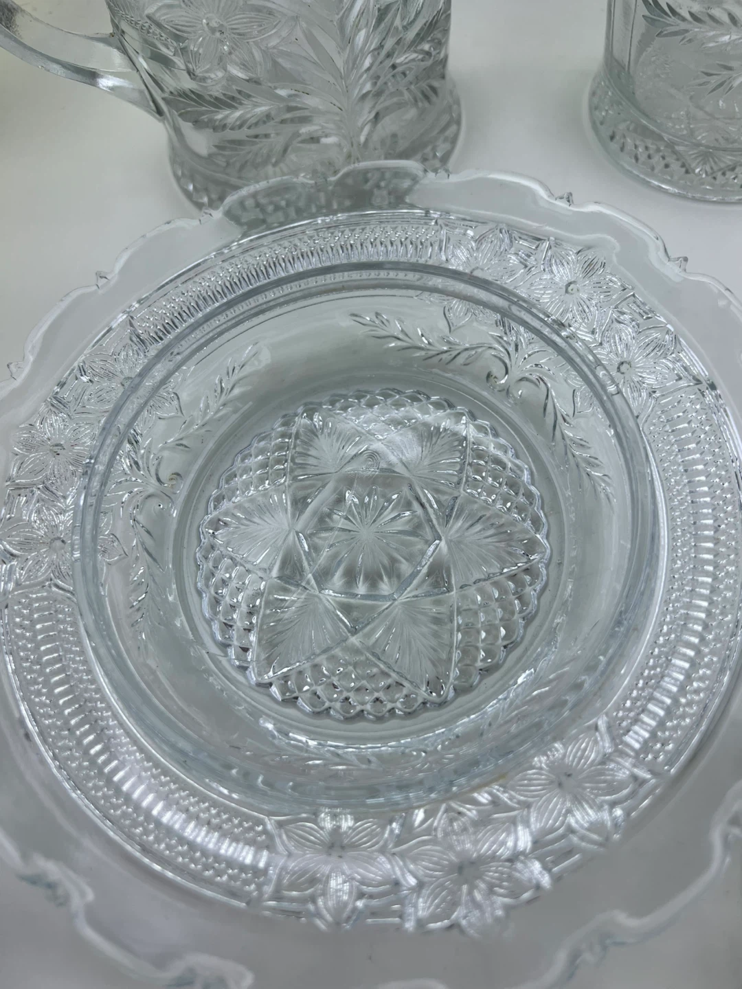 Vintage Indiana Glass Tableware Set - photo 3