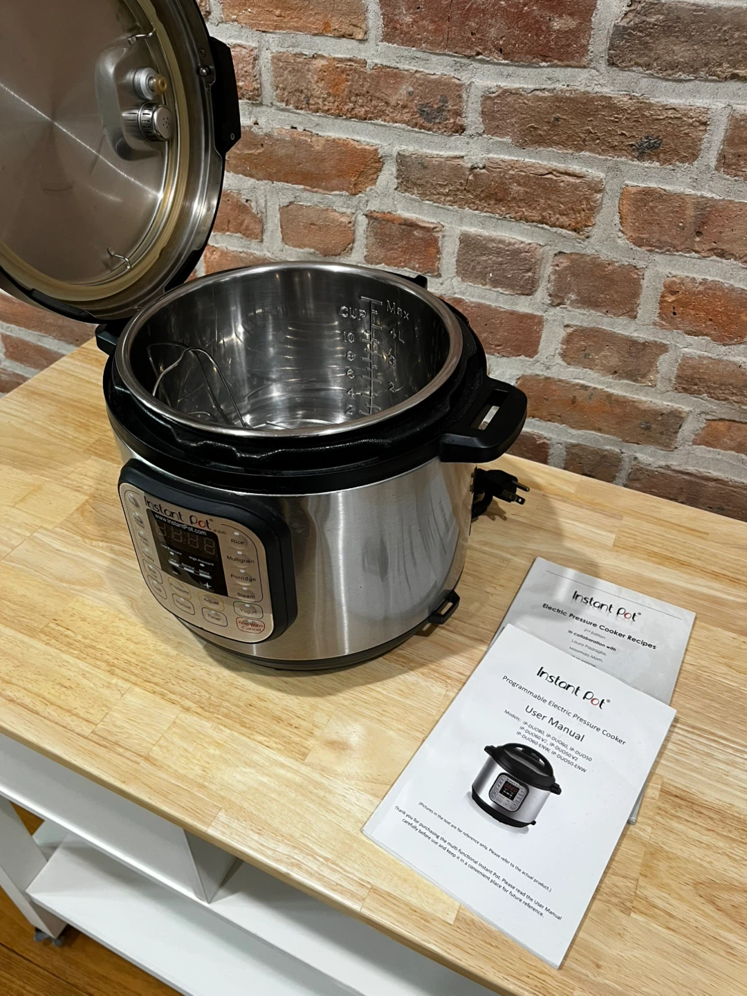 Instant Pot Duo 7-in-1 Electric Pressure Cooker - photo 2