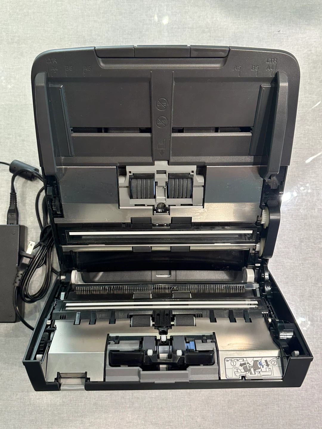 Canon imageFORMULA DR-M160II Document Scanner - photo 4