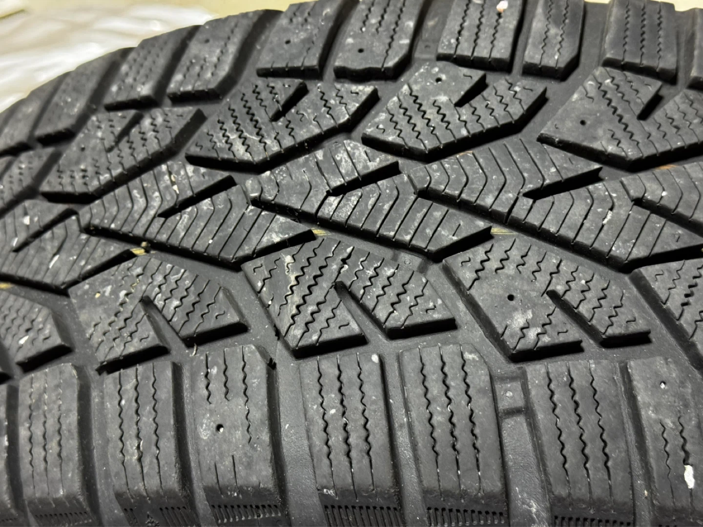 General Altimax Arctic 12 Winter Tires on Rims - 205/55R16 - photo 2