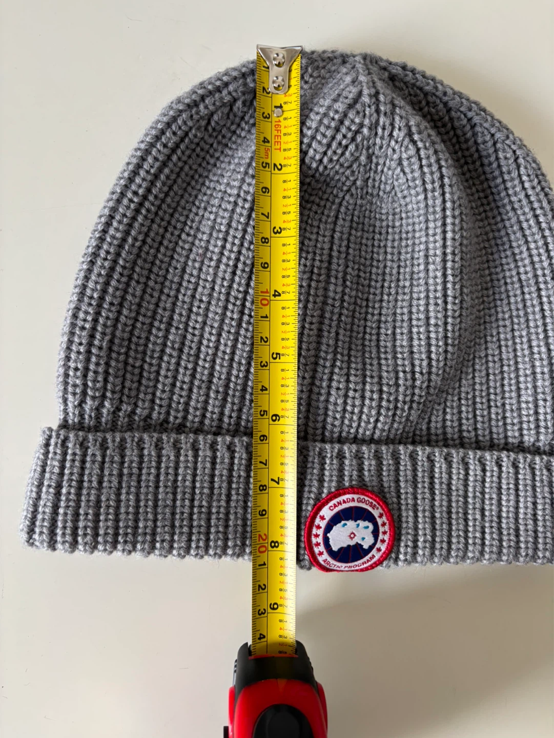 Canada Goose Grey Ribbed Beanie Hat - photo 4