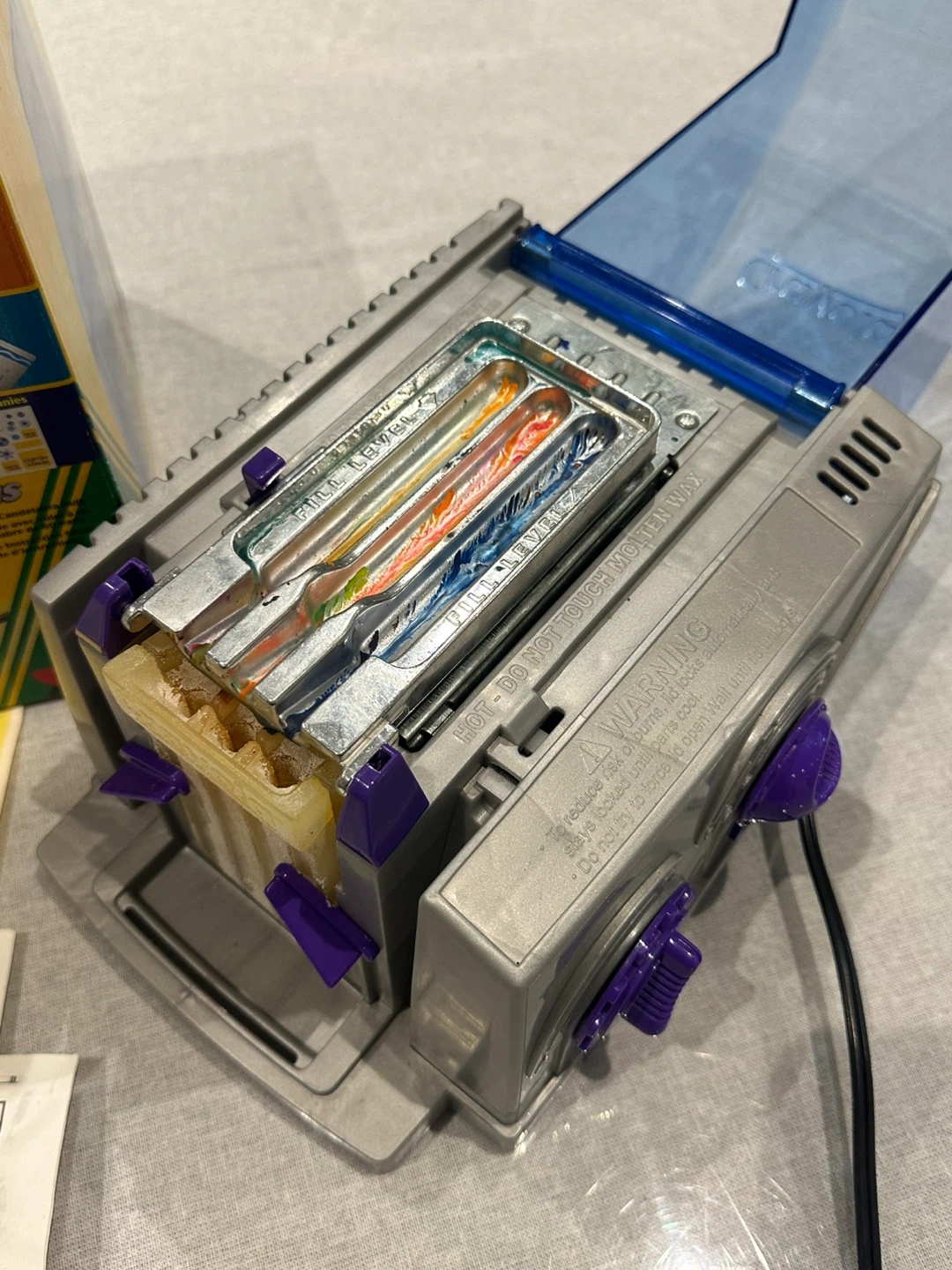 Crayola Crayon Maker - photo 4