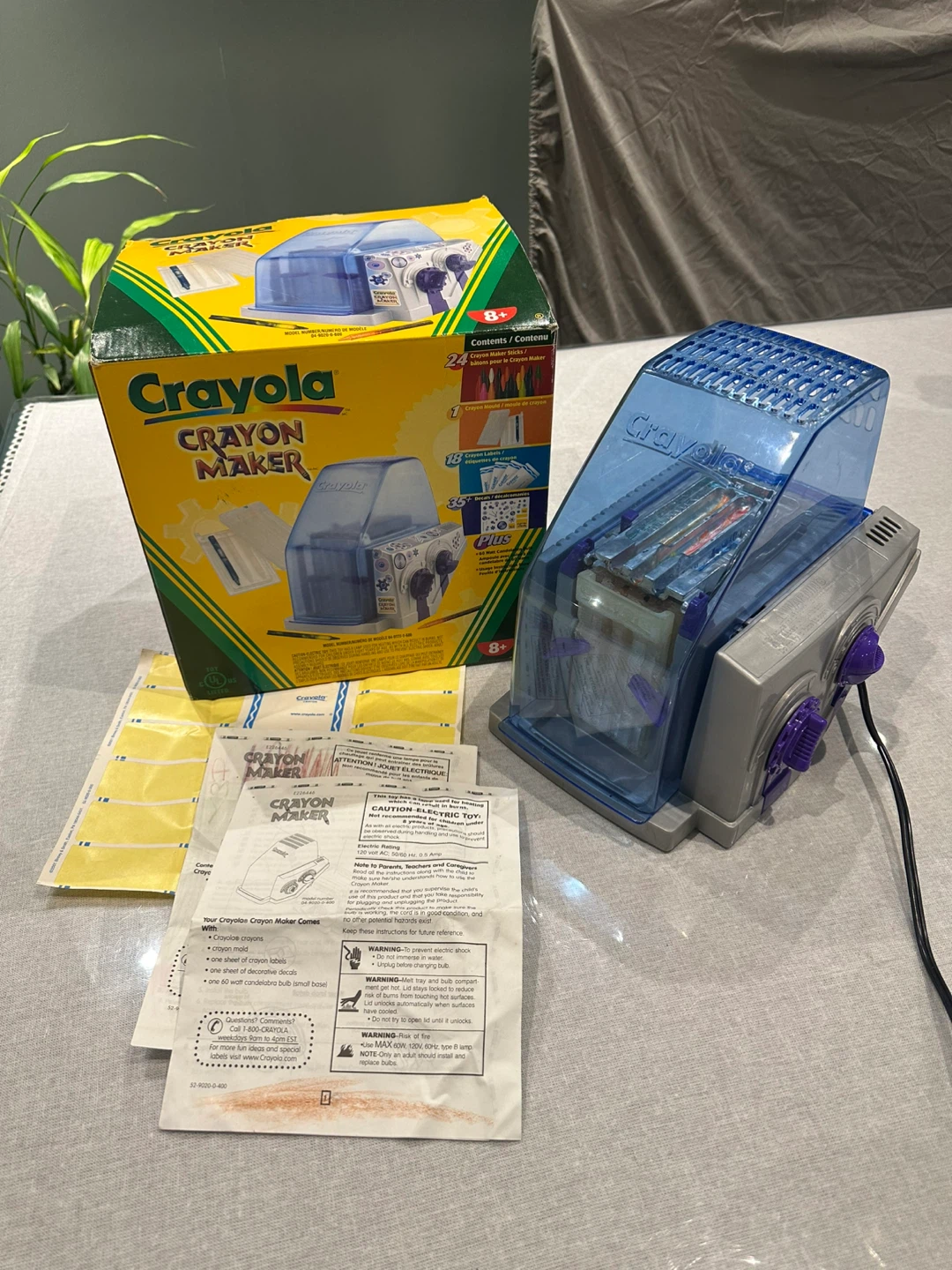 Crayola Crayon Maker - photo 2