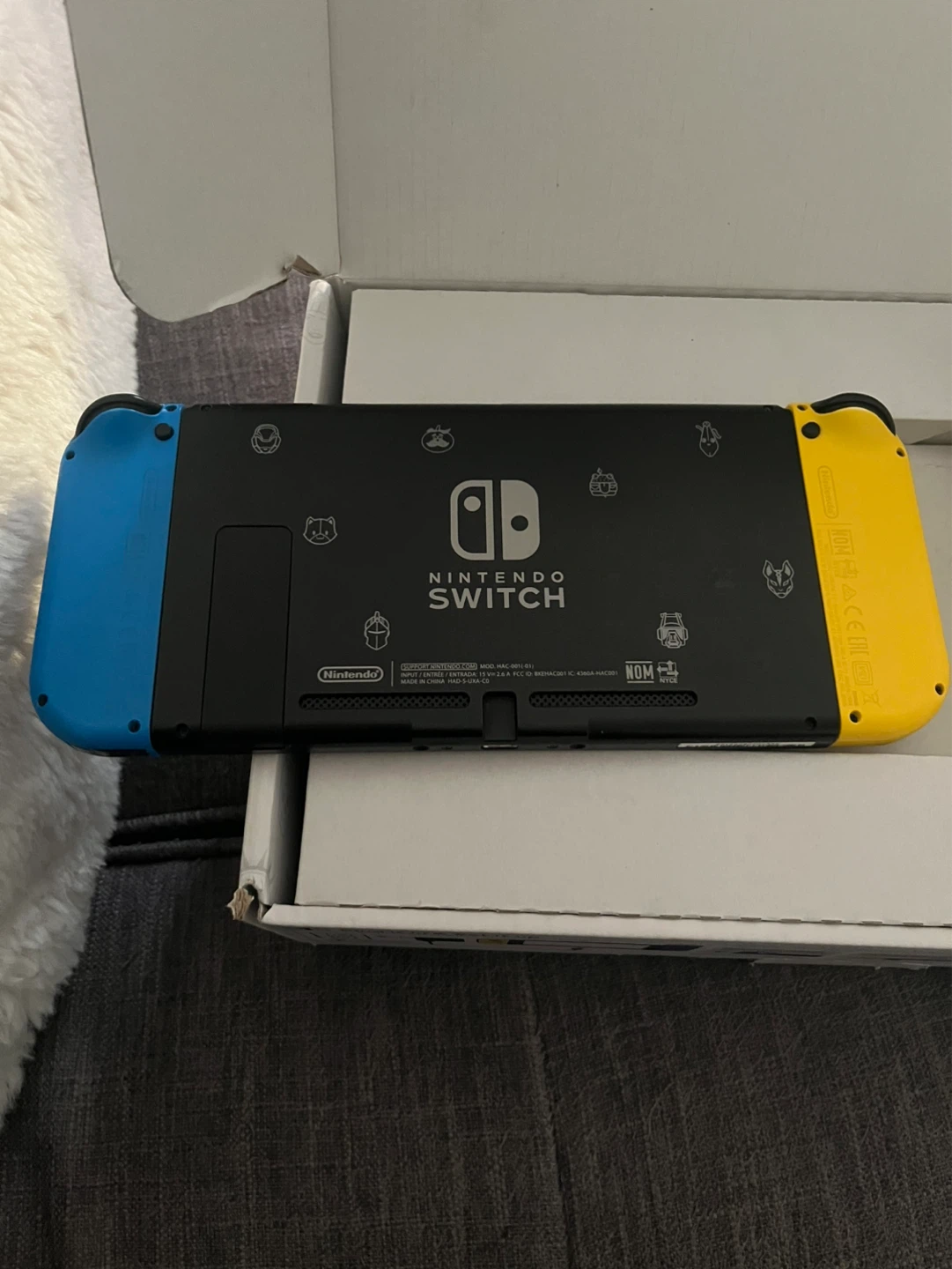 Nintendo Switch Console - Fortnite Edition - photo 4