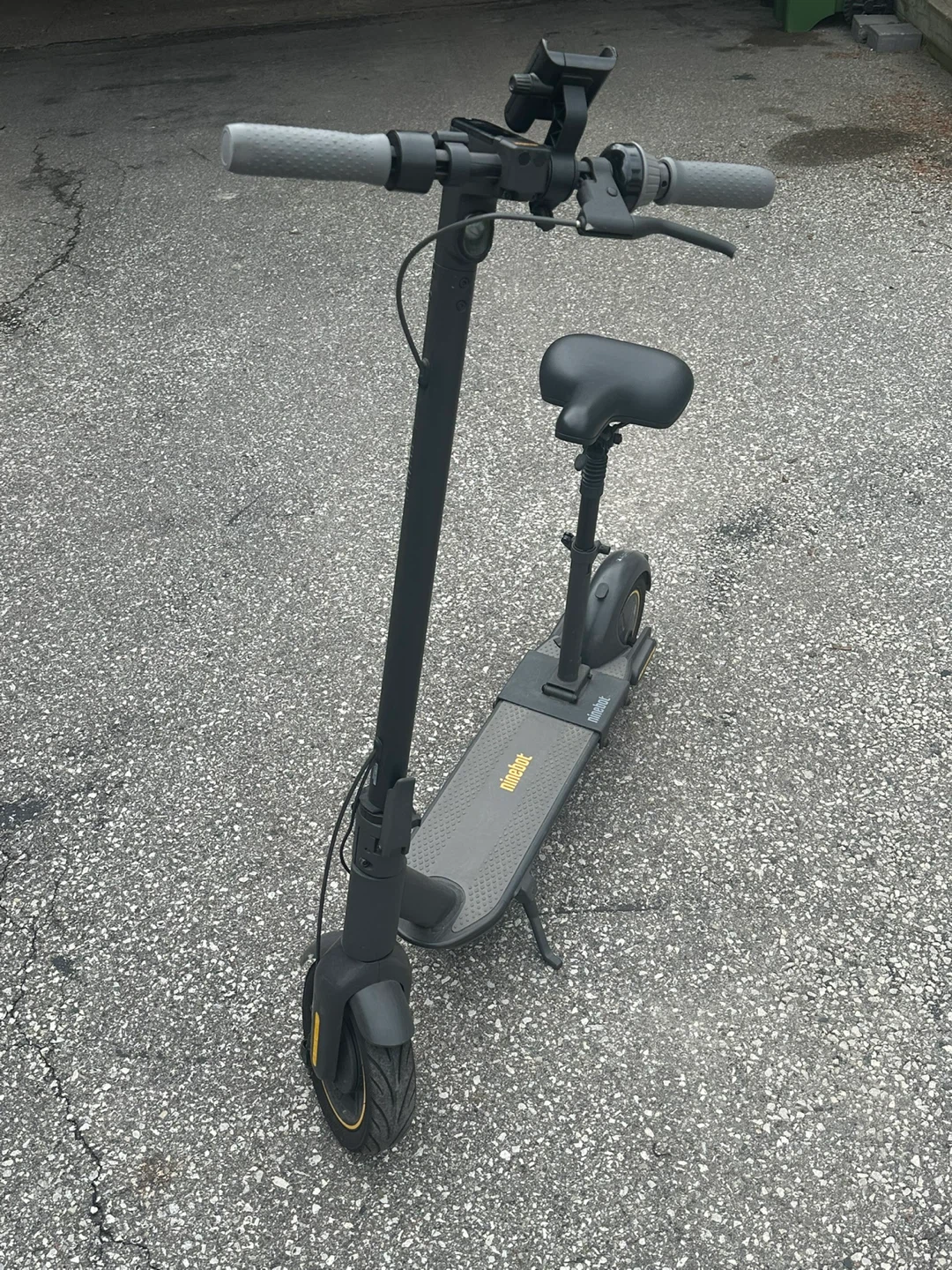 Ninebot G30 Max Electric Scooter with Seat - photo 4