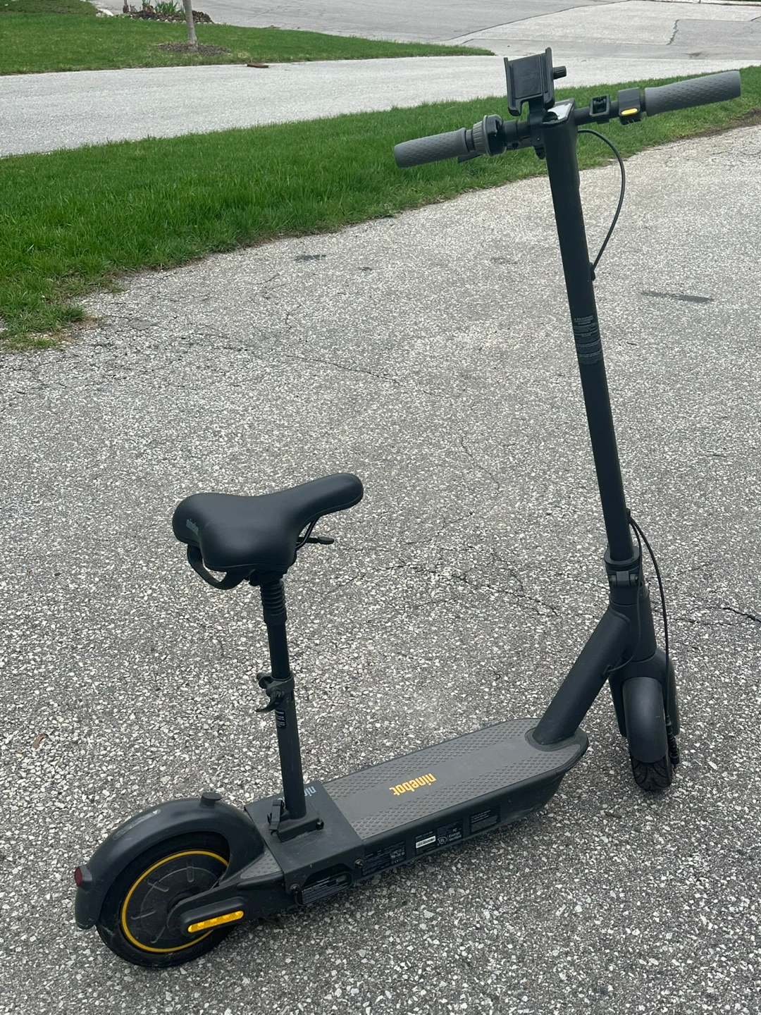 Ninebot G30 Max Electric Scooter with Seat - photo 2