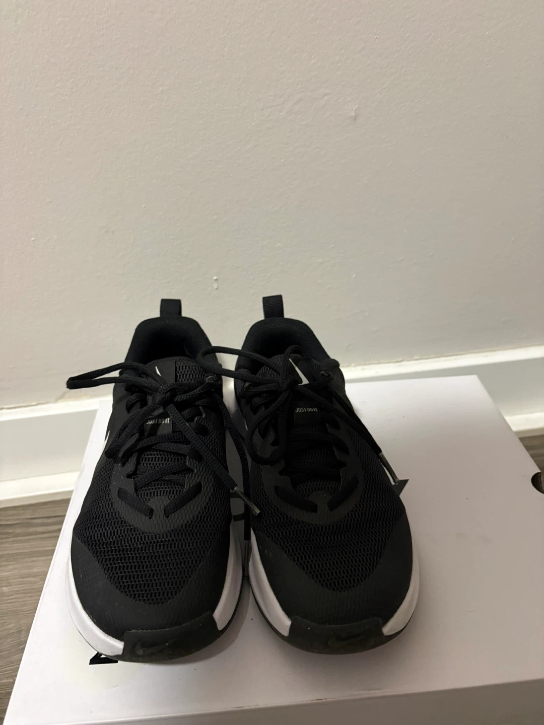 Nike Black Running Shoes Size 6.5 - photo 3
