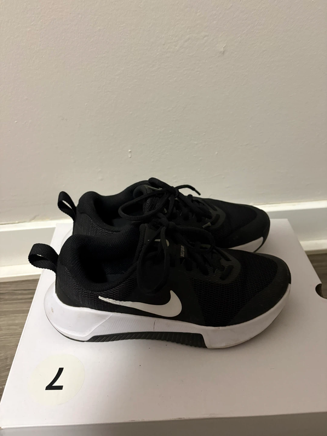Nike Black Running Shoes Size 6.5