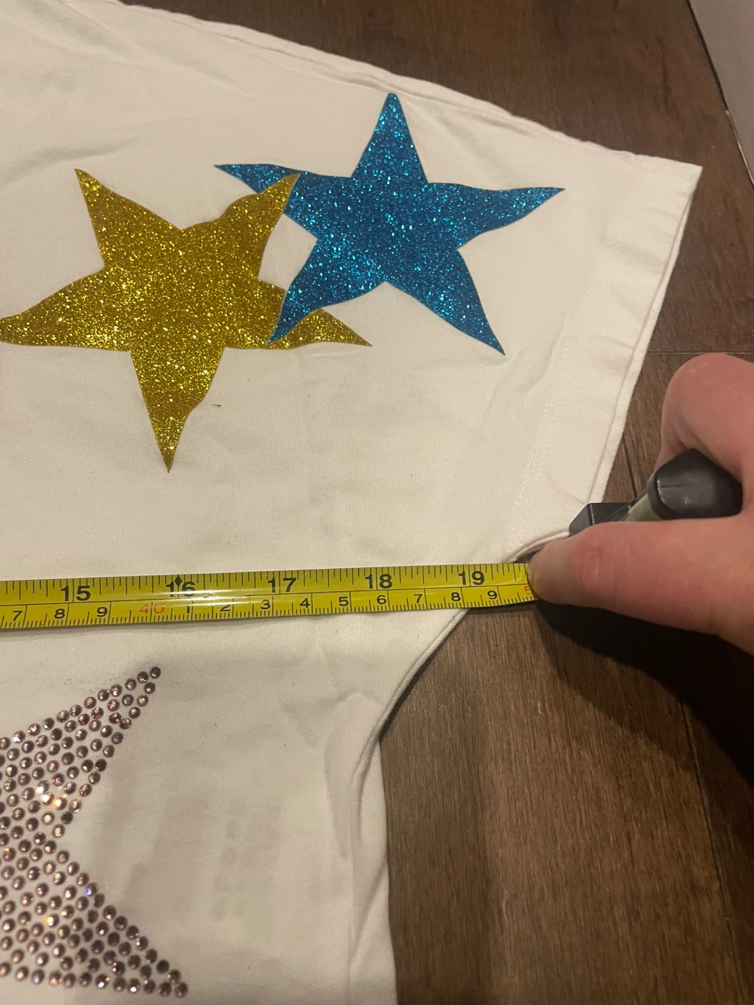 Mona Lisa White T-Shirt with Glitter Stars - Size Medium - photo 4