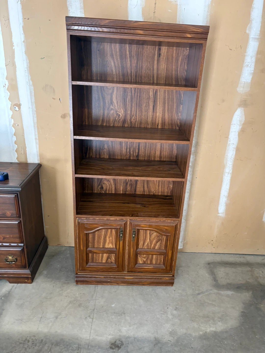 Free delivery used Wooden Bookcase - photo 2
