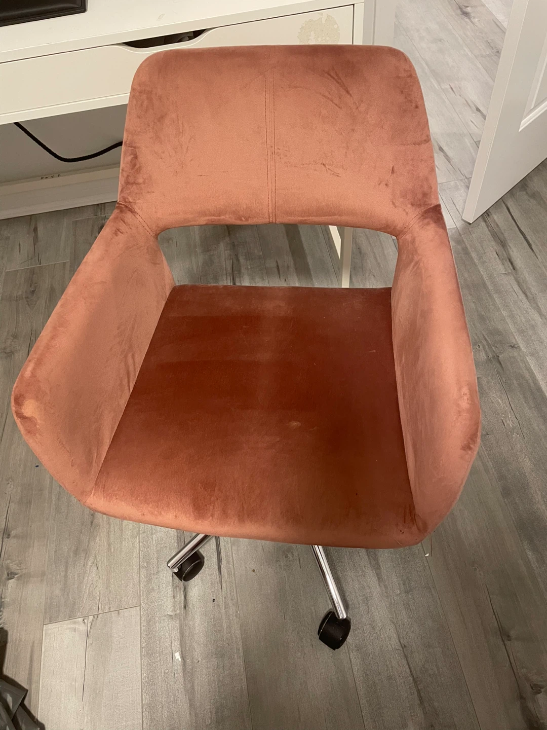Rose Velvet Swivel Office Chair - photo 2