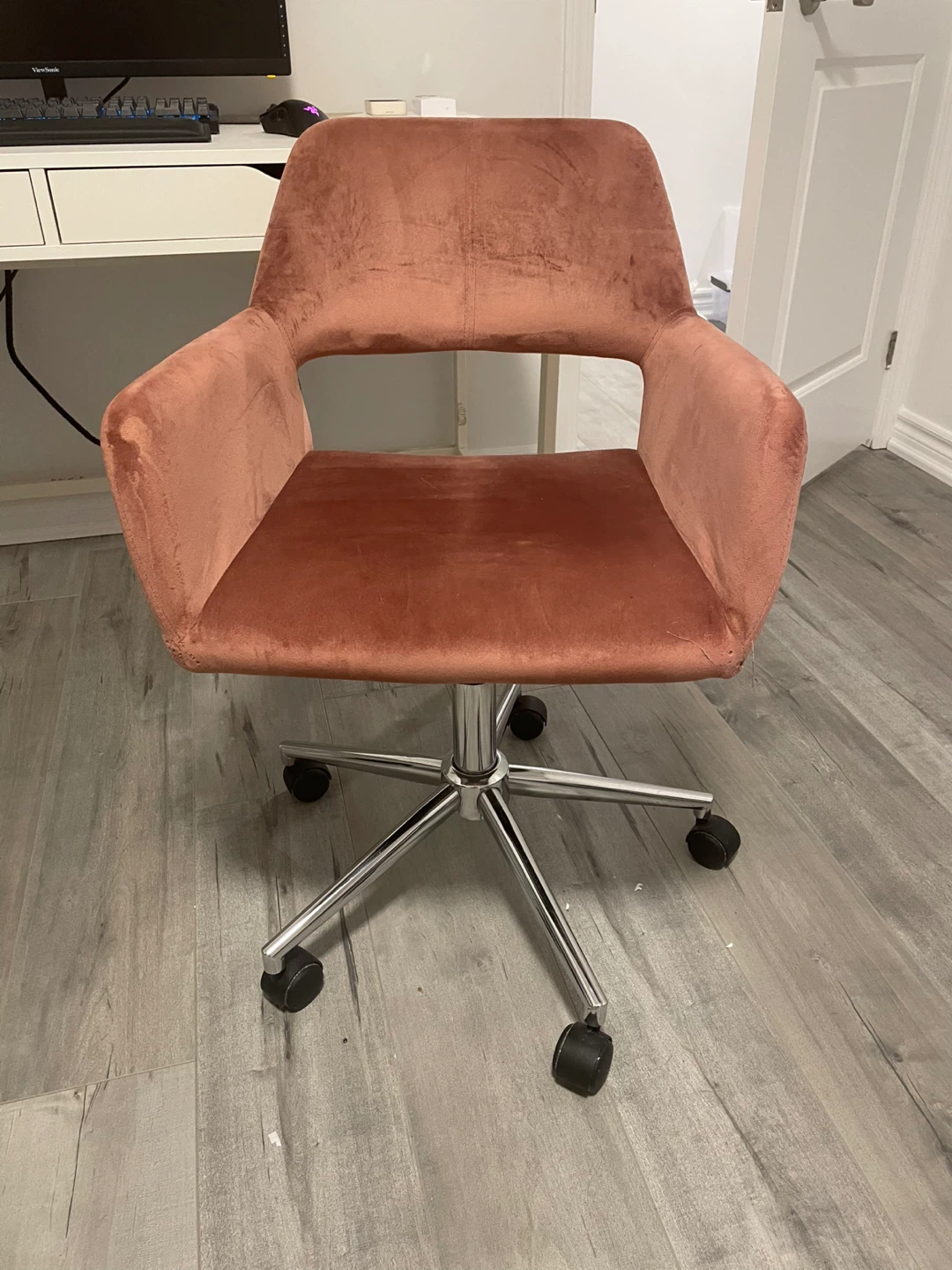 Rose Velvet Swivel Office Chair