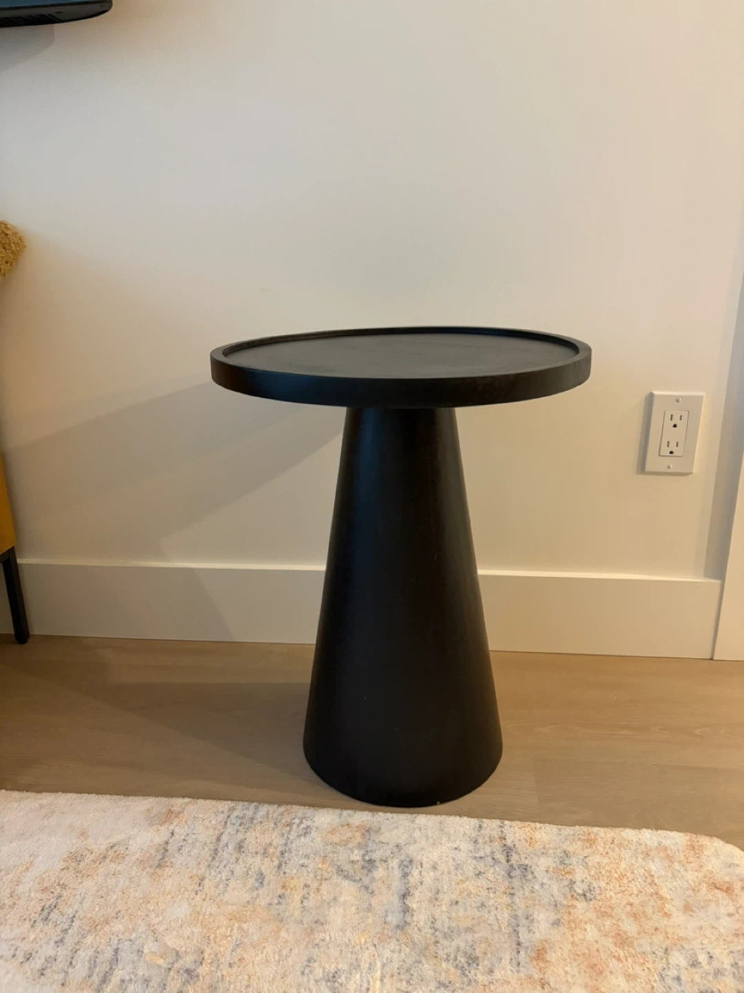 Black Pedestal Side Table