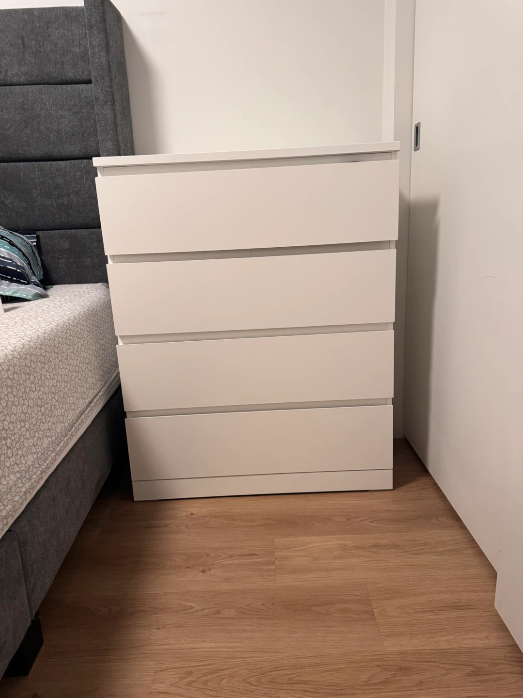 White 4-Drawer Dresser - photo 2