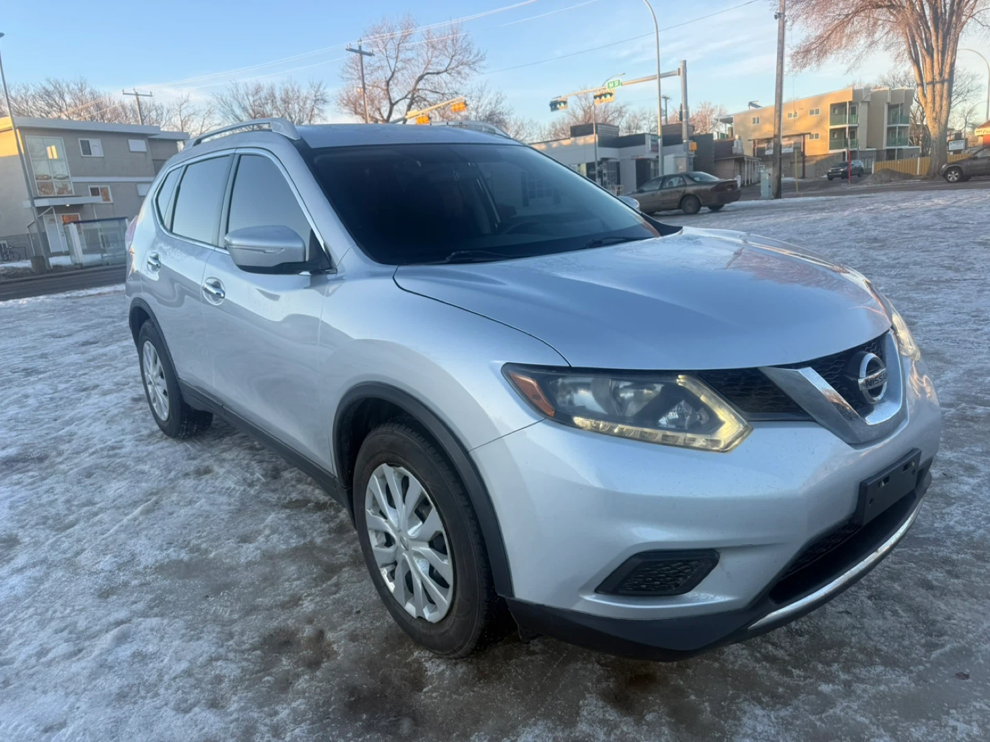 Silver Nissan Rogue SV AWD - photo 3