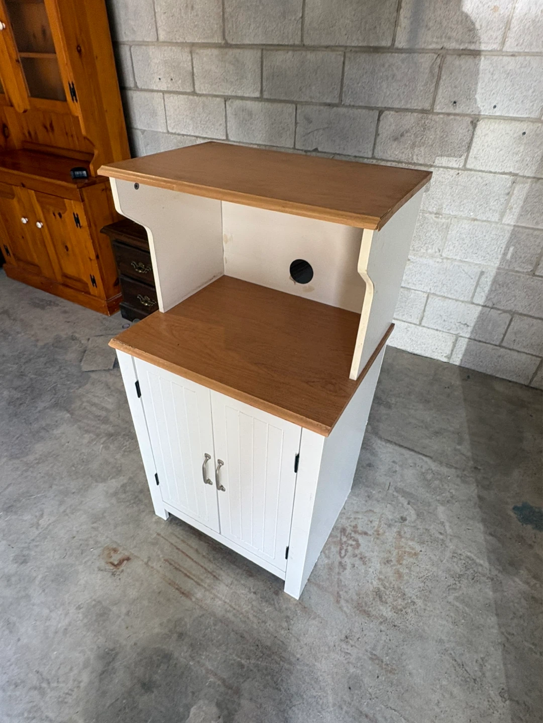Free delivery used White and Wood Kitchen Microwave Cart - photo 3