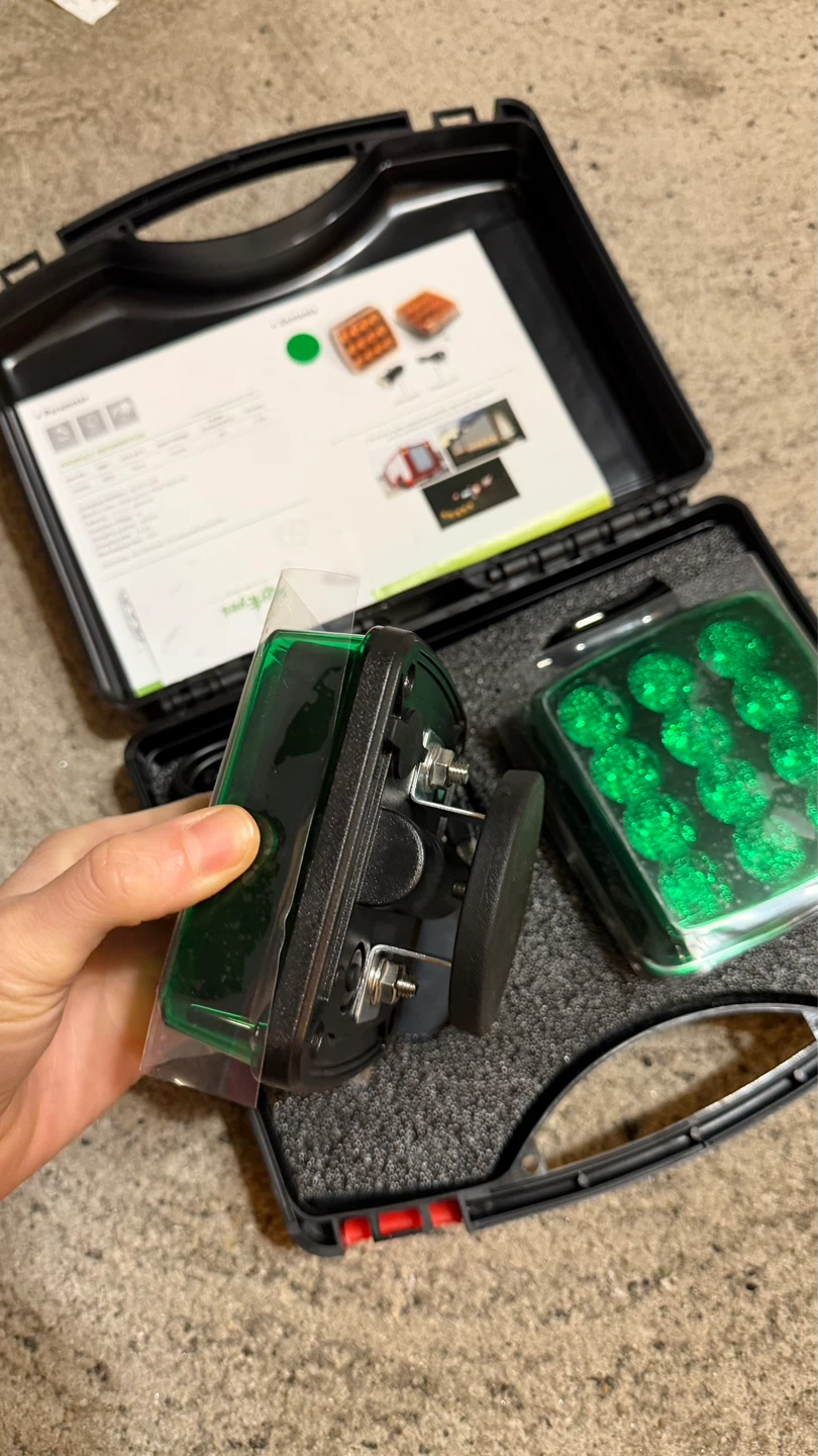 AgriEyes Magnetic Rechargeable Warning Light Kit