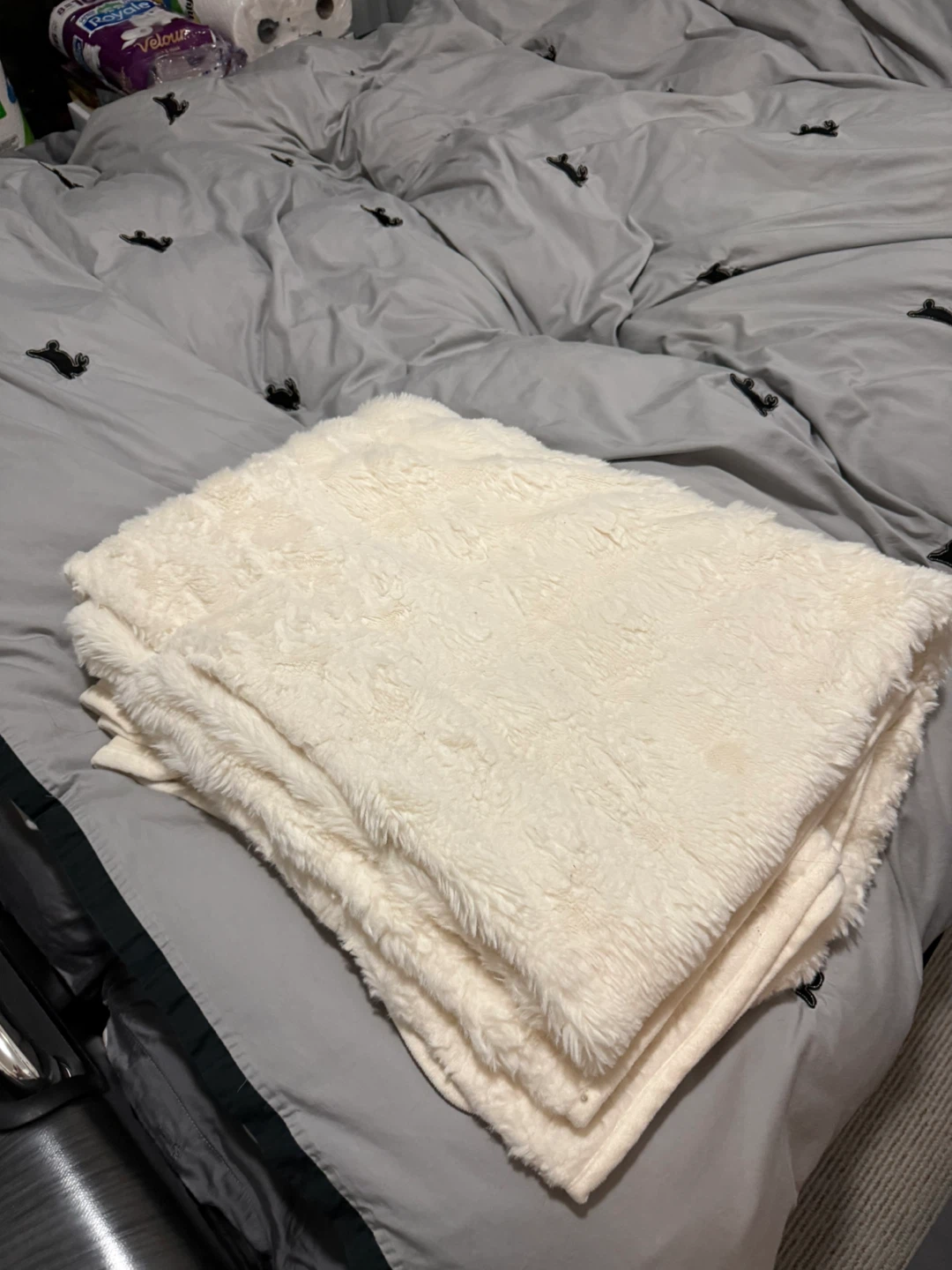 Queen Size Big Cream Faux Fur Throw Blanket