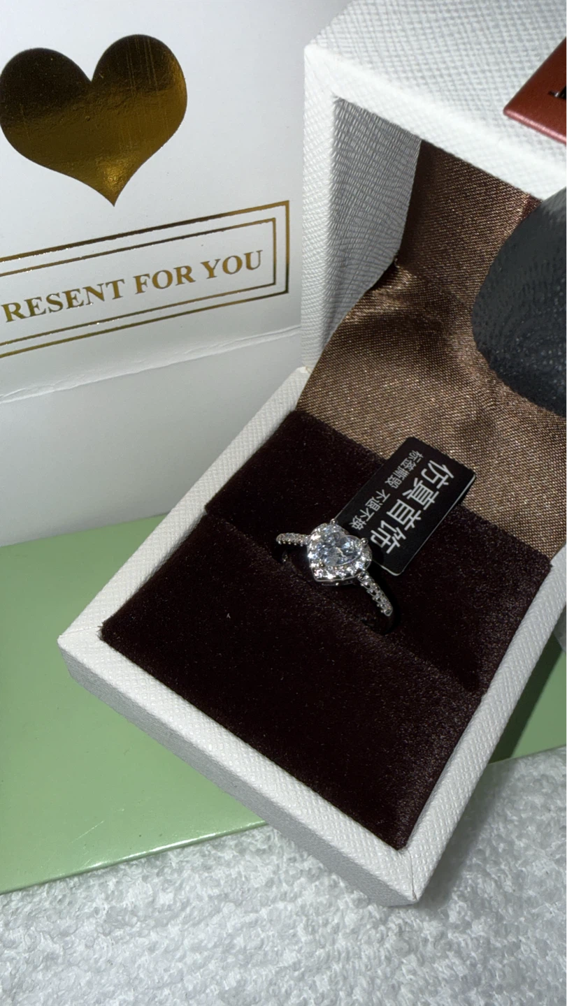 DR Heart Shaped Ring with Clear Stones - photo 3