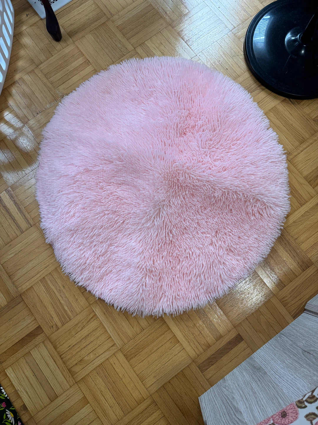 Round Pink Faux Fur Rug