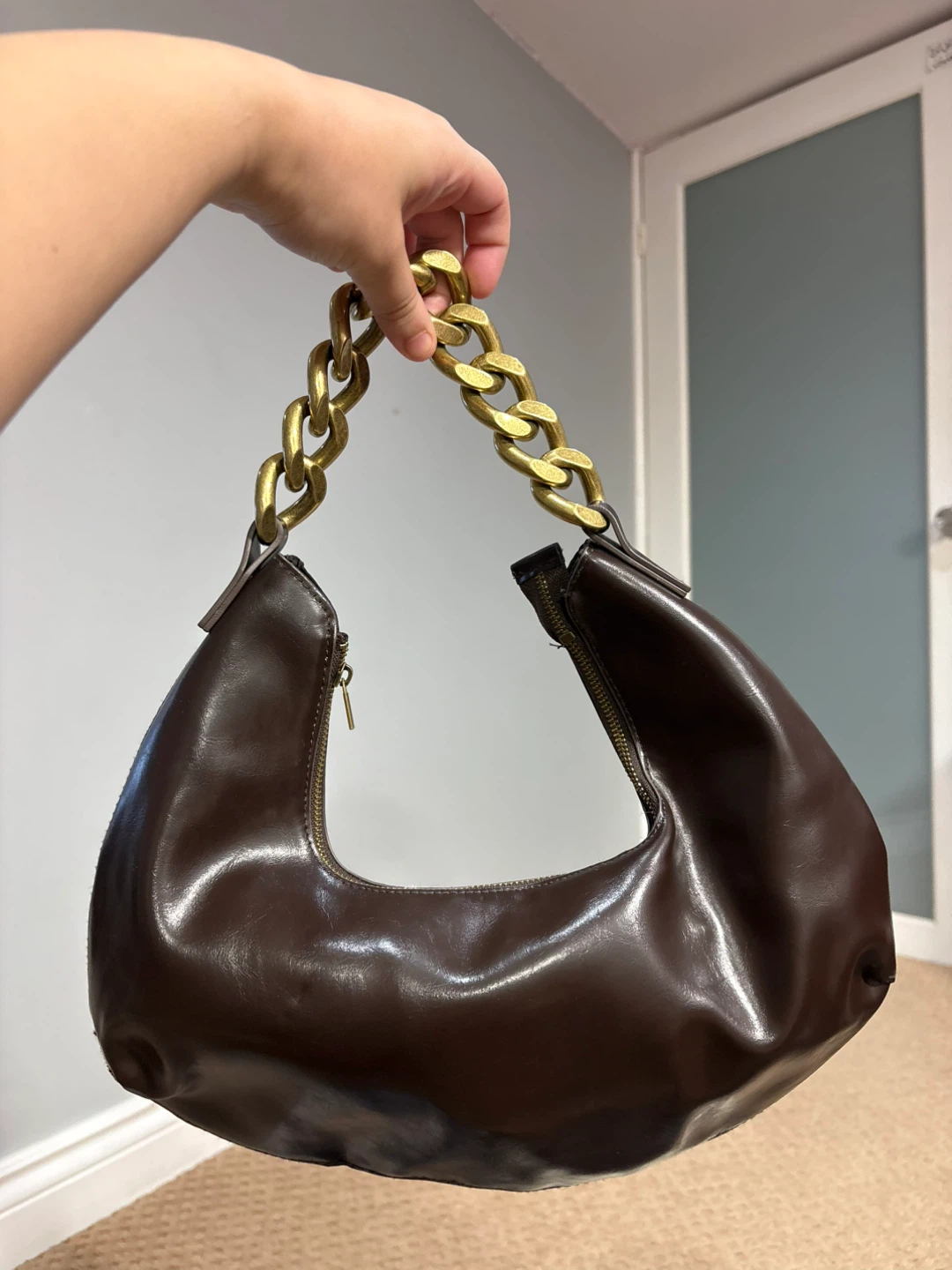 Brown Shoulder Bag with Chunky Gold Chain