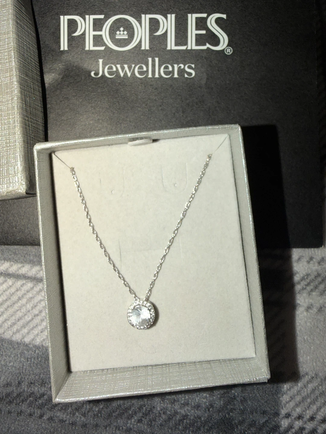 Peoples Jewellers Silver Solitaire Pendant Necklace with Box