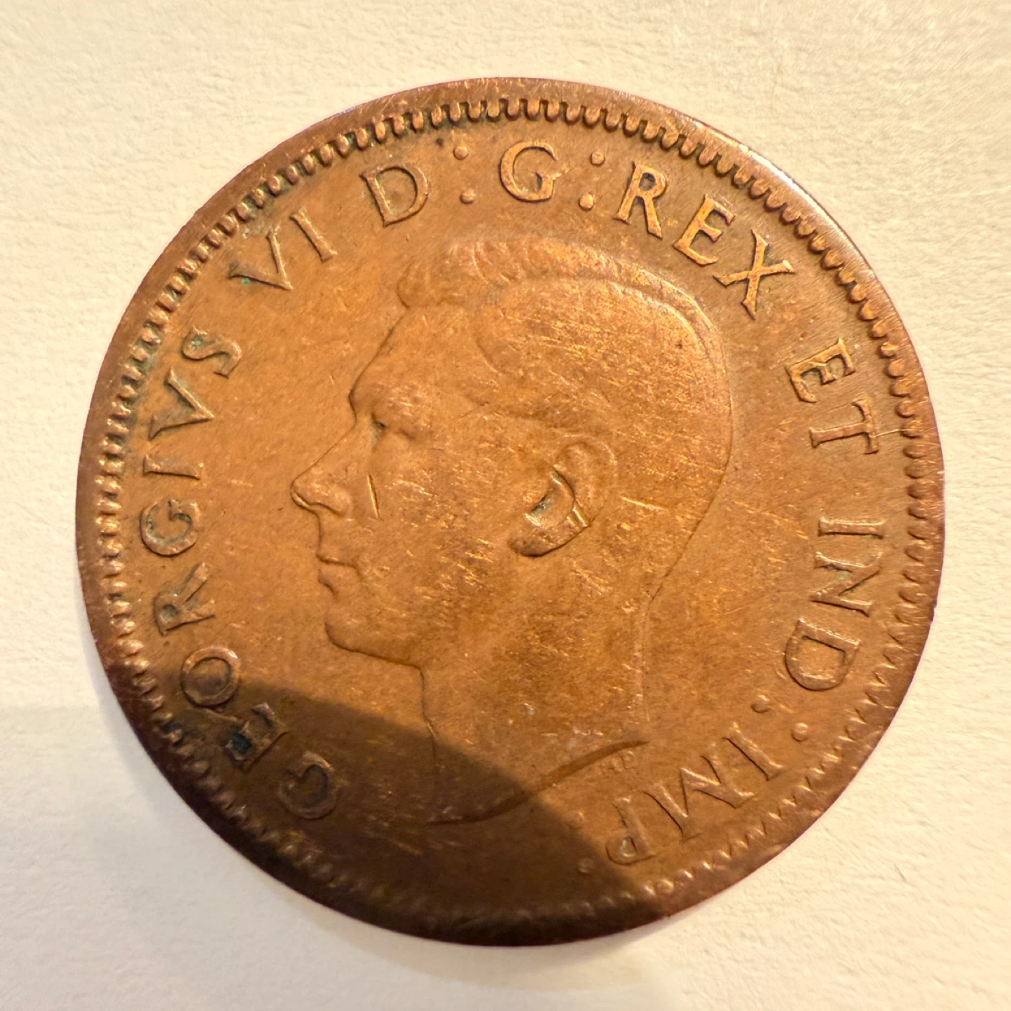 1940 Canada 1c - acetone cleaned PVC damage - doubled nose - photo 2