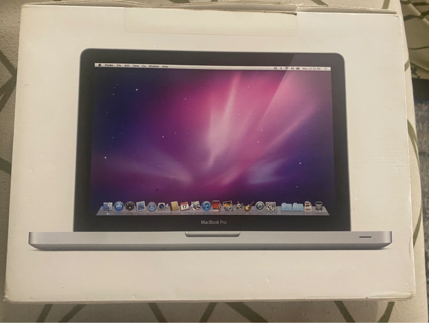 Apple MacBook Pro 13-inch LED-backlit Widescreen Notebook - photo 2