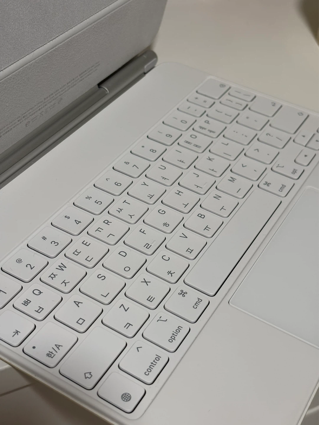 Apple Magic Keyboard (Korean/English) iPad Air 11-inch - photo 2