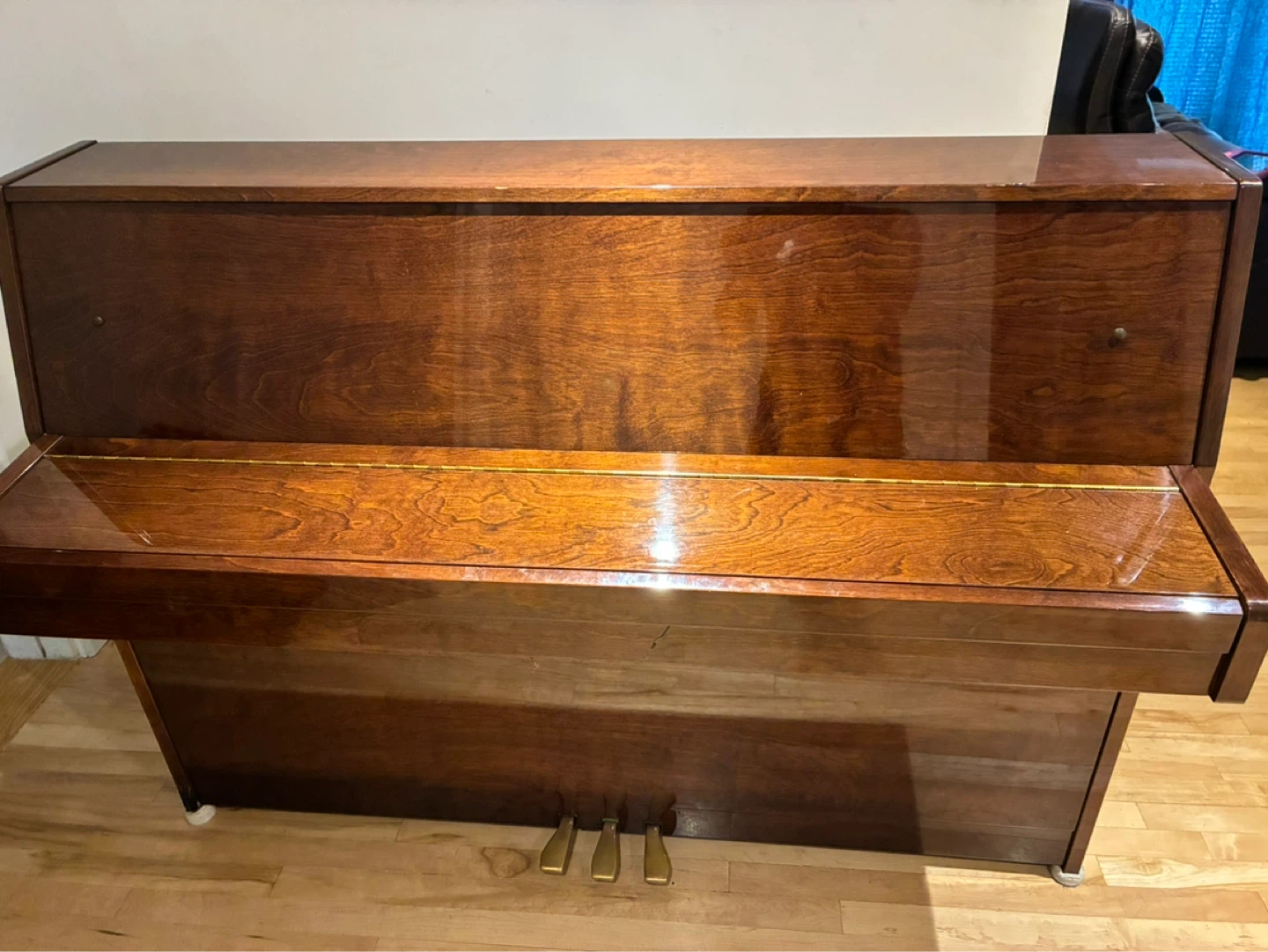 Yamaha Upright Piano - photo 3
