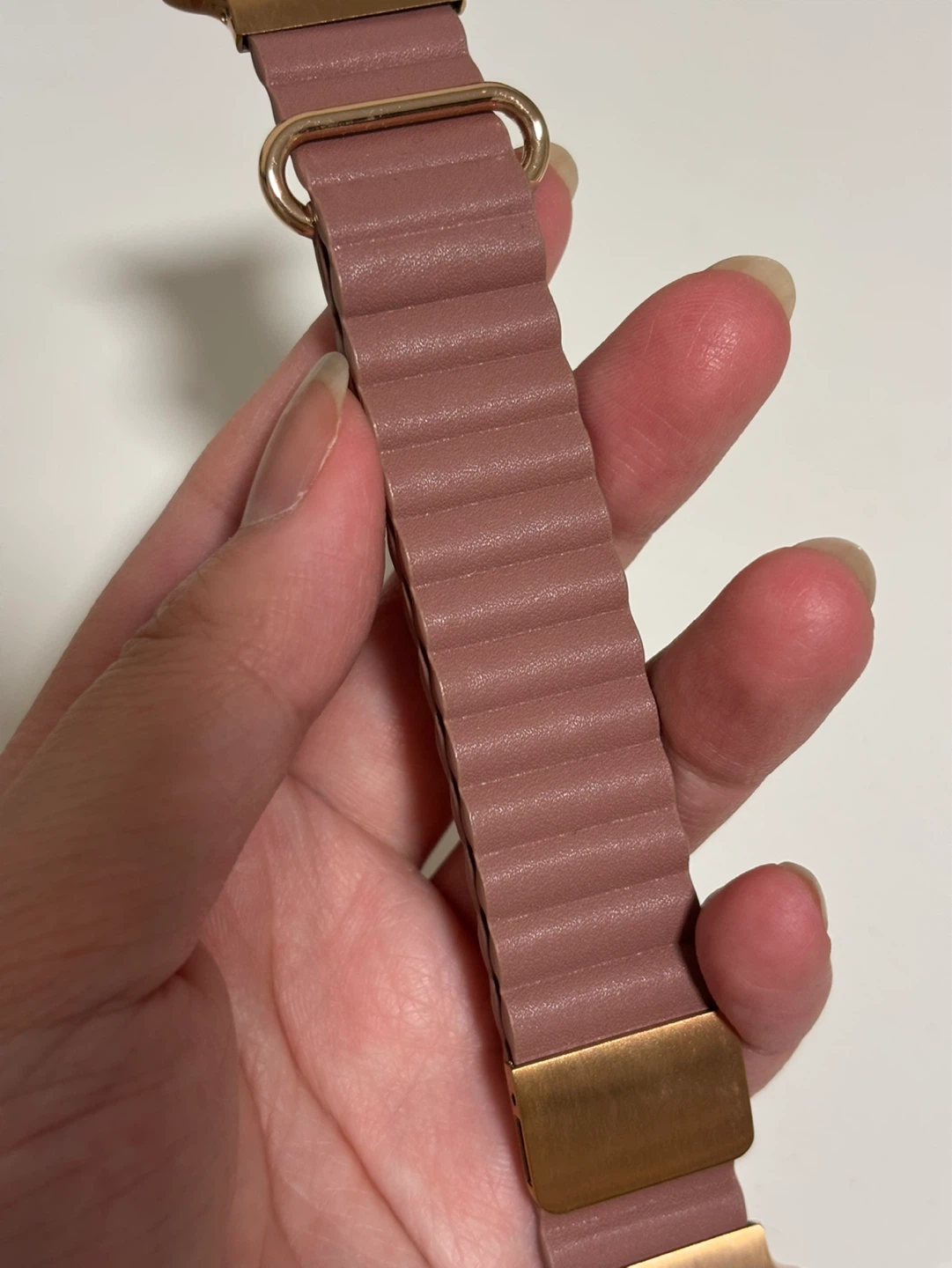 Rose Gold Apple Watch Band - photo 2