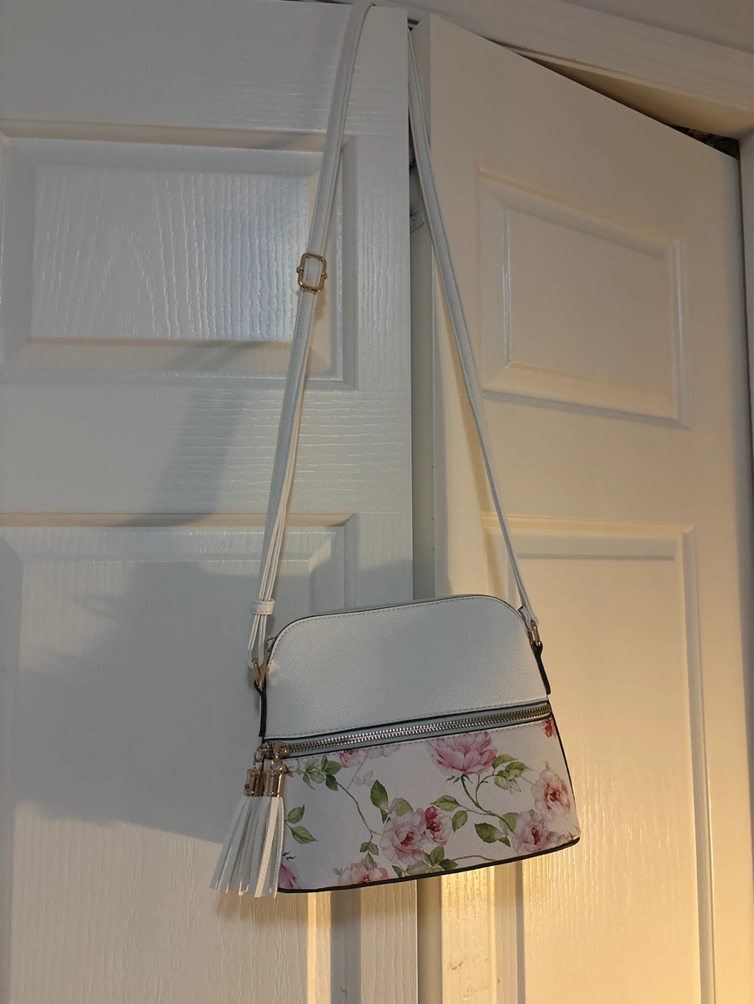 White dome crossbody bag with floral print - photo 3