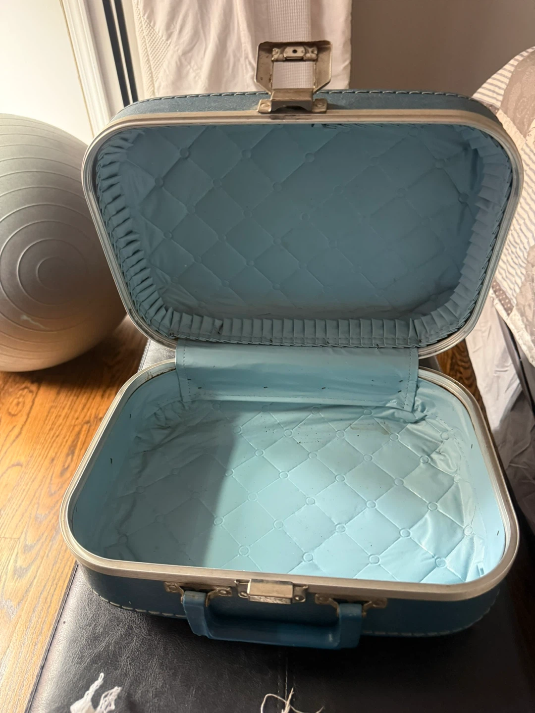 Vintage "Going to Grandma's" Kids Suitcase - photo 3