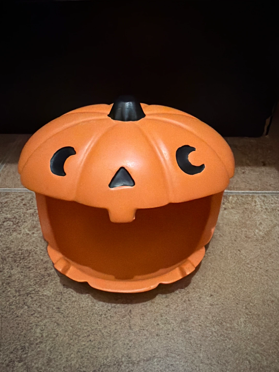 Halloween Pumpkin soap bar dispenser
