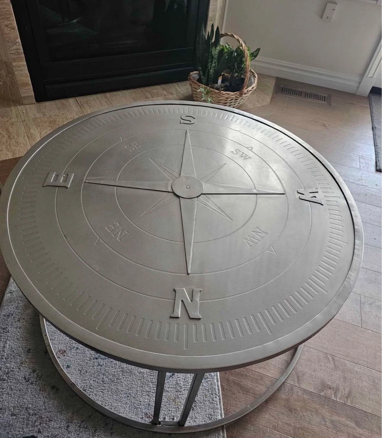 Coastal Stylin'! Solid Steel Compass Rose Coffee Table 18x35. - photo 2