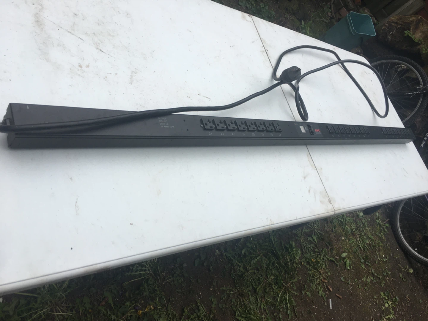 APC Switched Rack PDU - photo 3