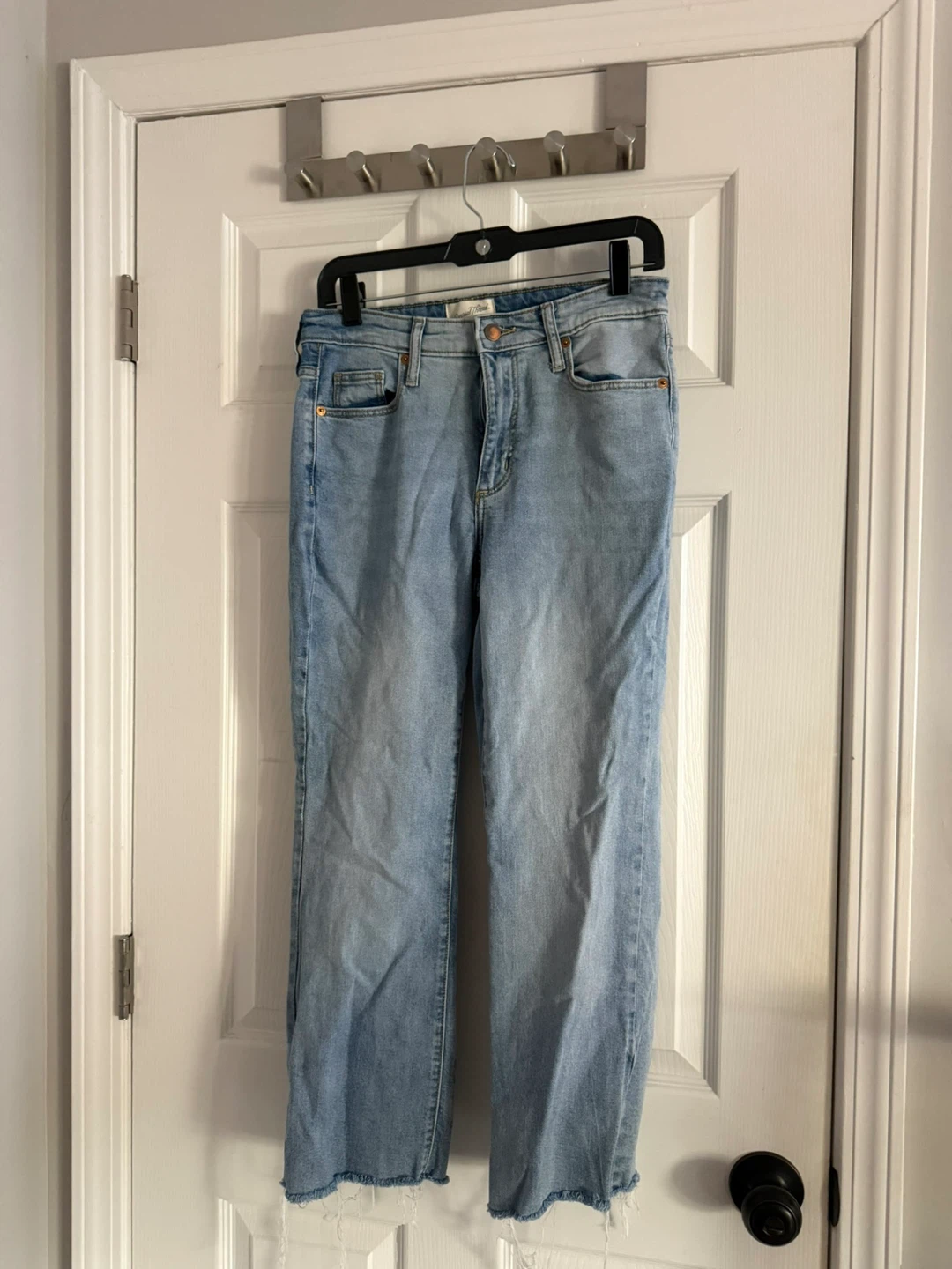 Universal Thread Women's High Rise Straight Leg Jeans Size 6/28R