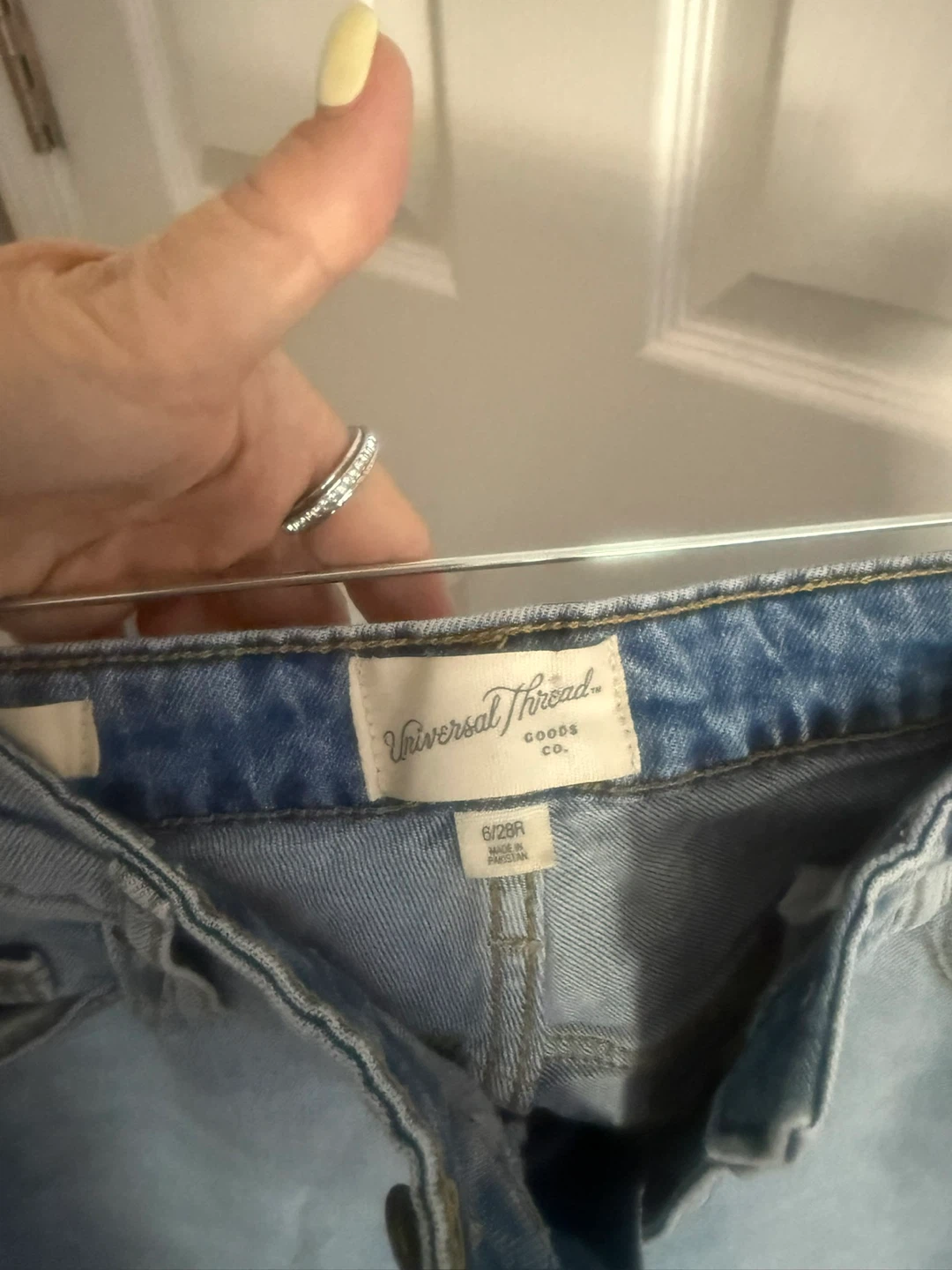 Universal Thread Women's High Rise Straight Leg Jeans Size 6/28R - photo 3