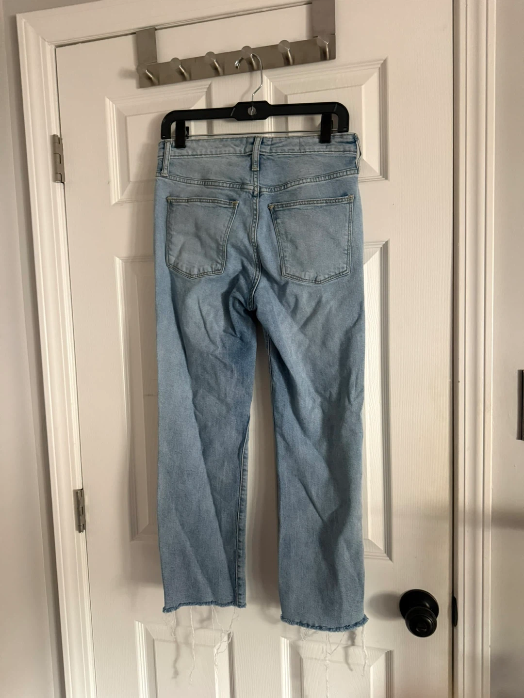 Universal Thread Women's High Rise Straight Leg Jeans Size 6/28R - photo 2