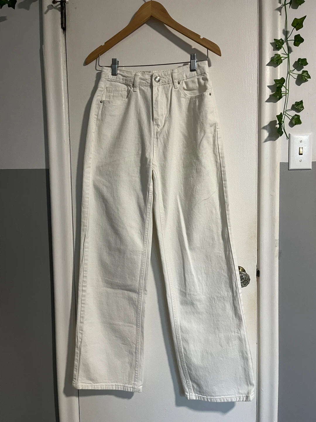 White Wide Leg Jeans - Size XS