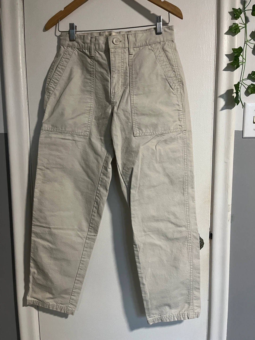 Old Navy Cargos - 28x30