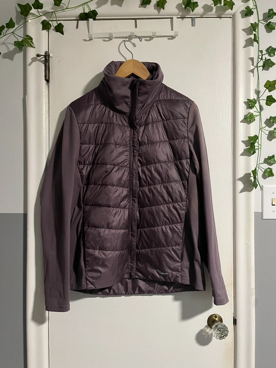 Women's Purple Puffer Jacket - Medium