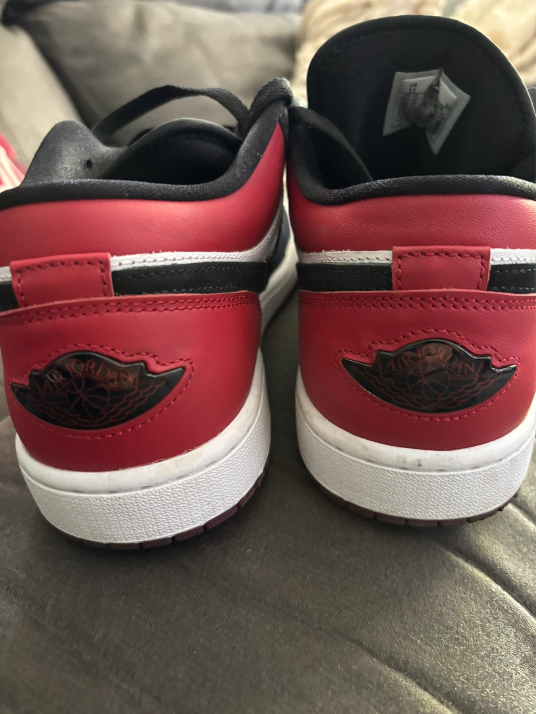 Air Jordan 1 Low SE “Black Toe” (2025) - photo 4