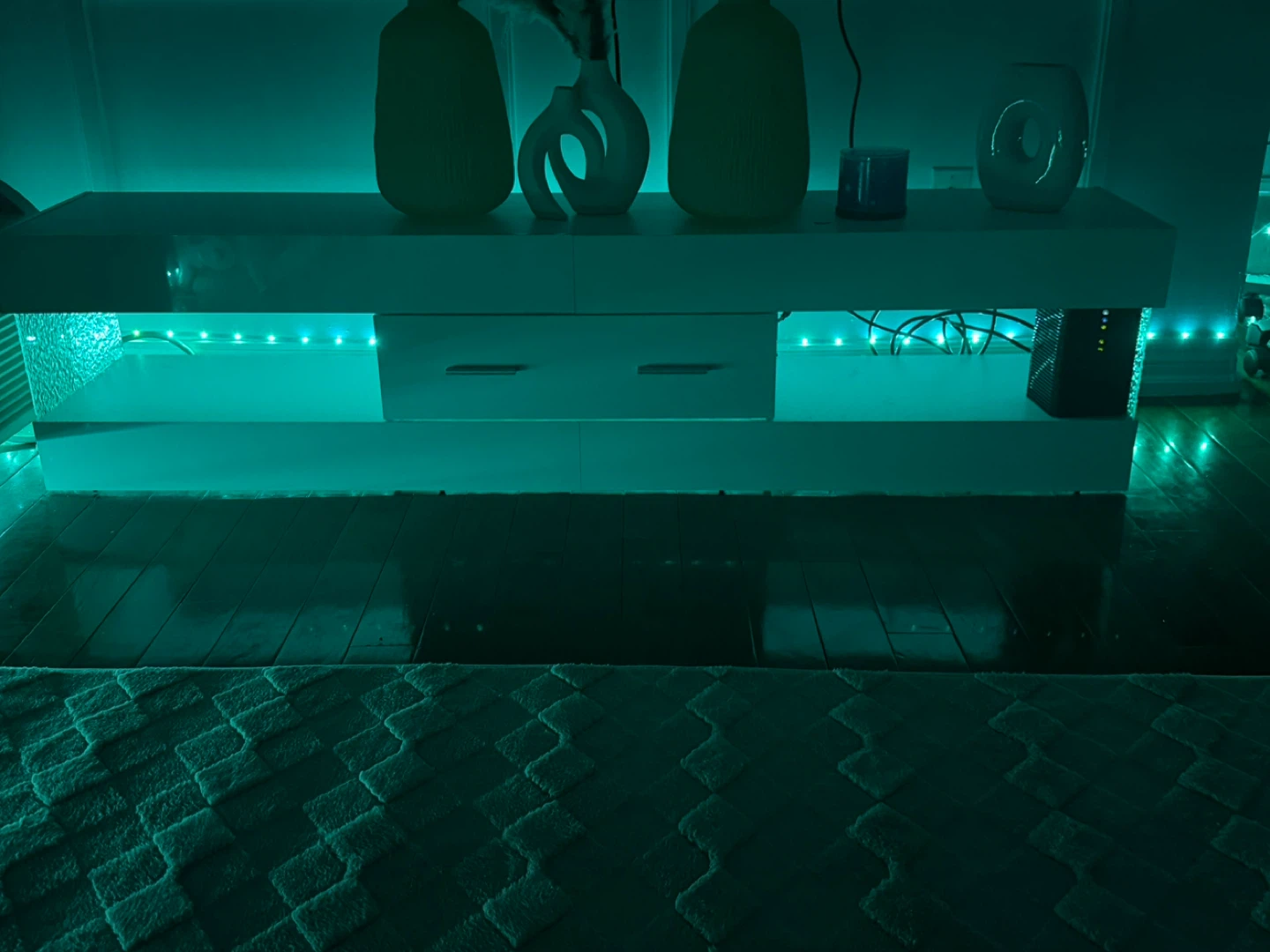 TV Stand - photo 5