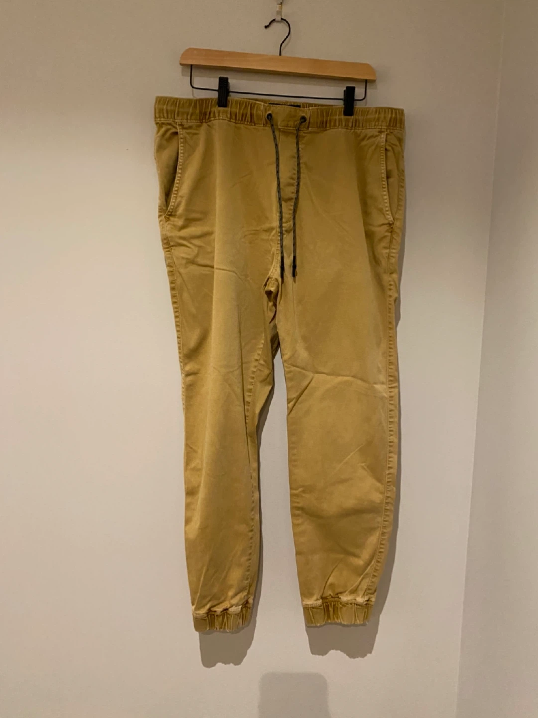 American eagle Men's Joggers - Mustard Yellow
