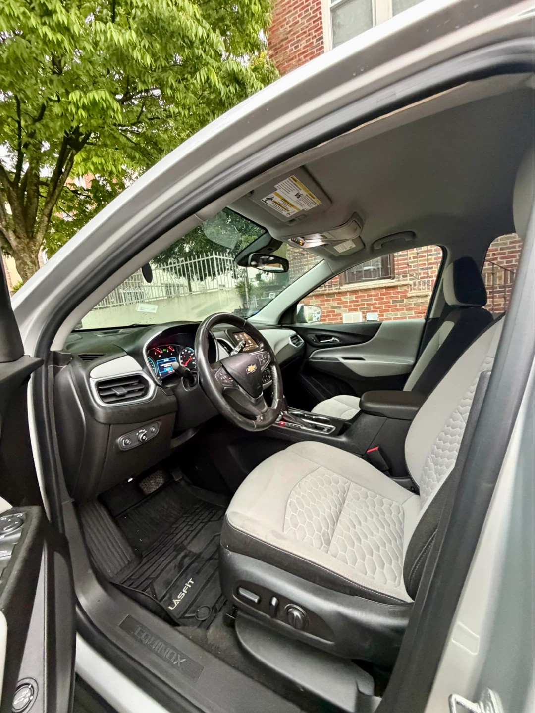 2020 Chevrolet Equinox LT Silver - photo 5