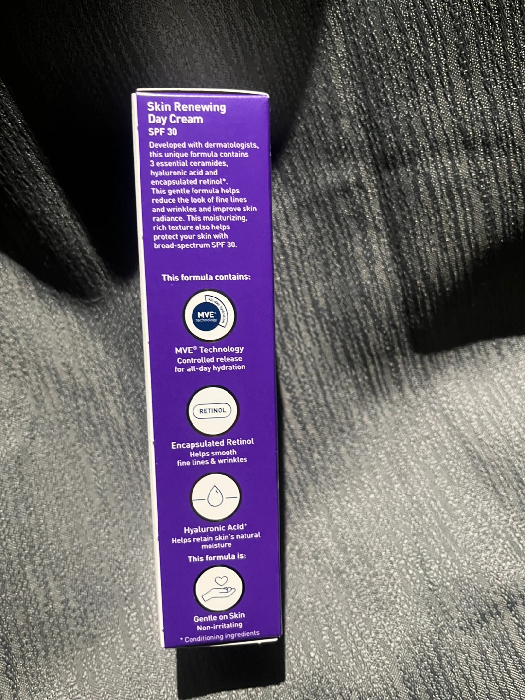 CeraVe Skin Renewing Day Cream SPF 30 - photo 2